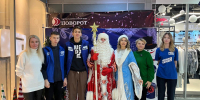 В Лобне на площадке торгово-развлекательного центра «Поворот» второй день подряд открыта «МастЕРской Деда Мороза» новогодний проект партии «Единая Россия» - Единая Россия Лобня